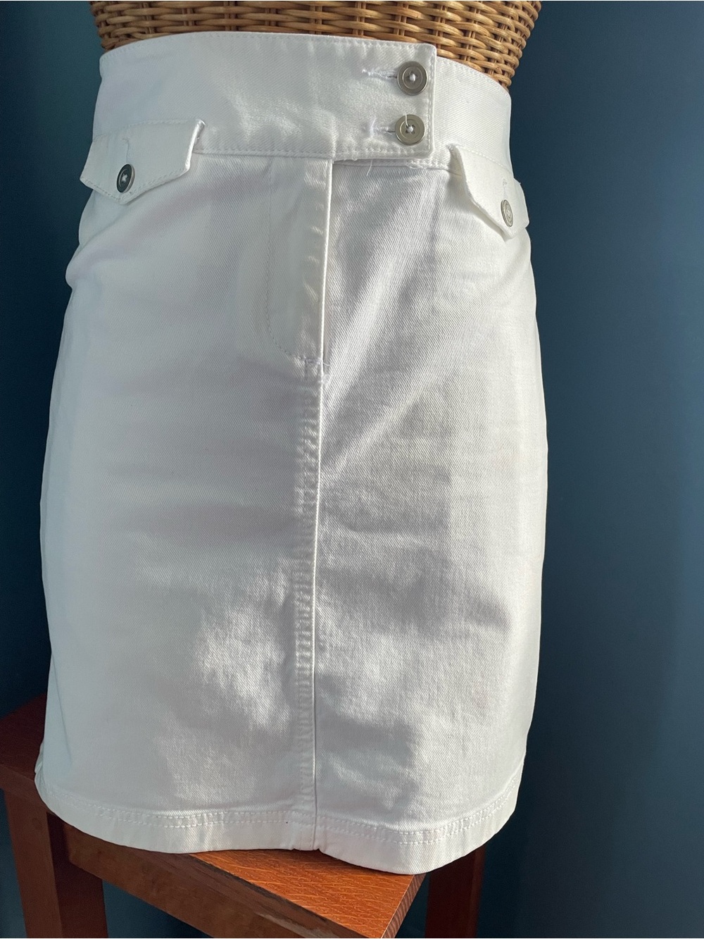 Ann Taylor Loft White Denim Sports Skirt Stretch 99% Cotton Size 4